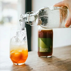 Koktél- és kávé szirupok, pürék és szószok Koktél- és kávé szirupok, pürék és szószok